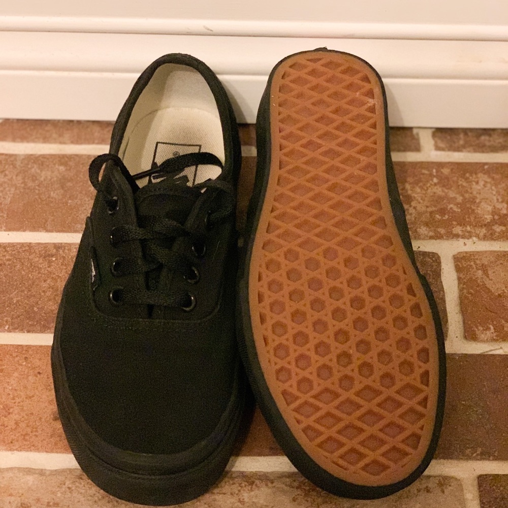 Black Vans shoes